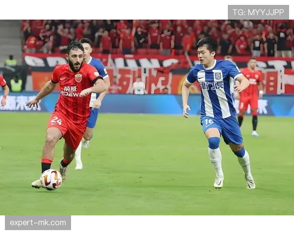 上海海港边锋速度闪耀，助力球队逆转取胜