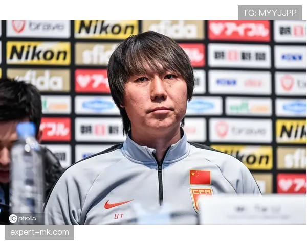 东亚杯中国主教练全力以赴，备战状态稳定值得关注