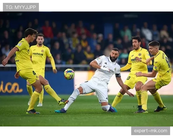 Rodrygo右路传中表现稳健,助力皇马进攻持续推进 Rodrygo右路传中表现稳健,助力皇马进攻持续推进