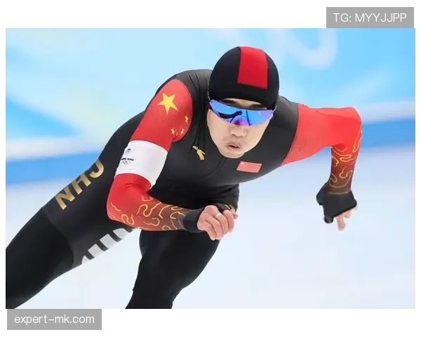 高亭宇训练完直接去吃火锅,教练在后面追着喊别碰麻酱 高亭宇训练完直接去吃火锅,教练在后面追着喊别碰麻酱