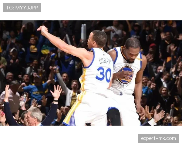 佩顿·普里查德无球跑位提升三分效率显著拉开球队进攻空间